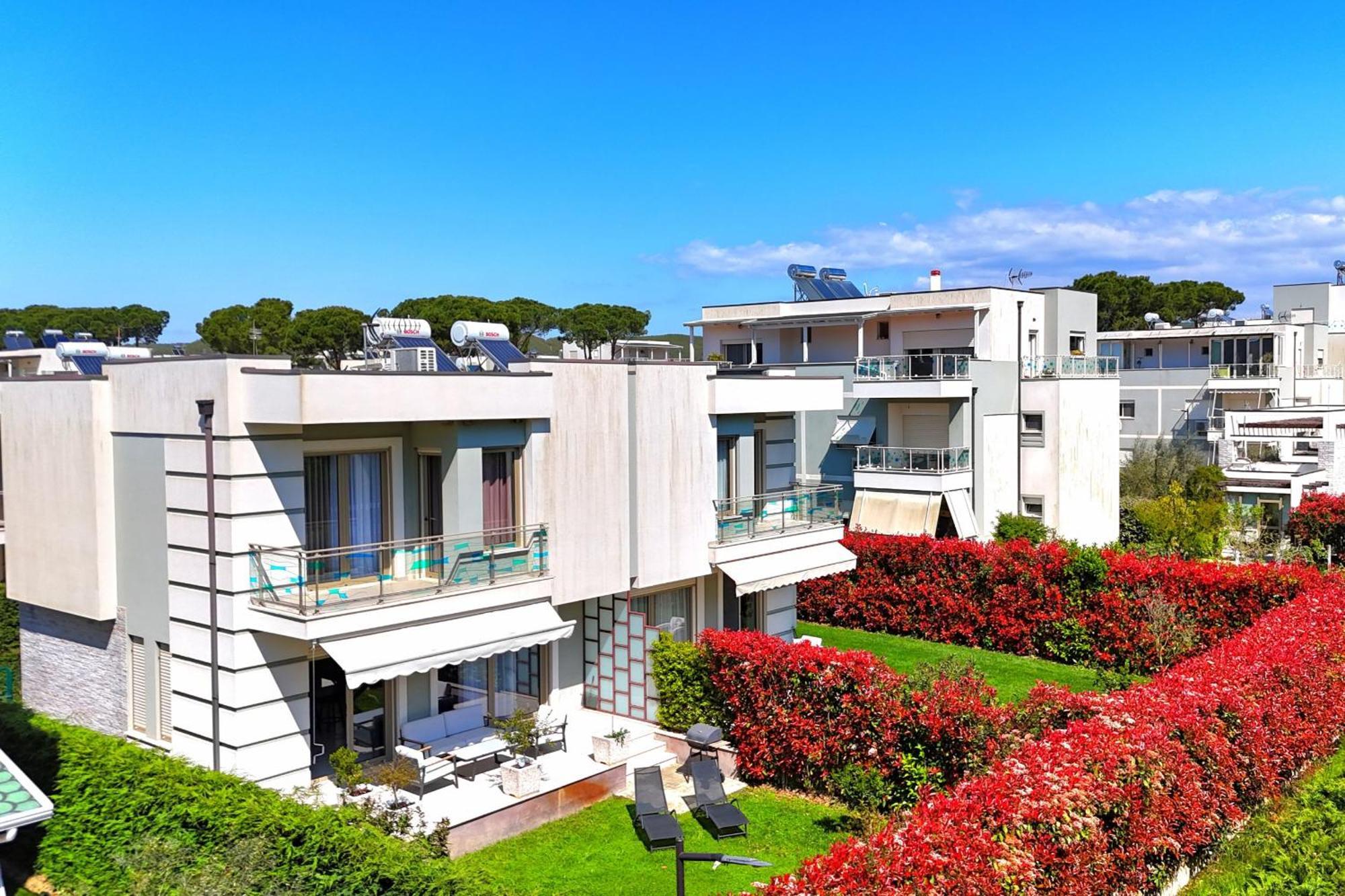 Modern Villas At Perla Resort Durrës Eksteriør bilde